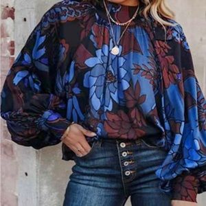 COPY - Beetsweeti Blouse with one original tag; floral & blousy; chic